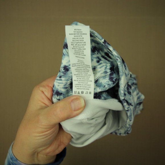 Zyia Active Cropped Leggings Women's Size 6 / 8 Blue White Print Activewear - Picture 8 of 8